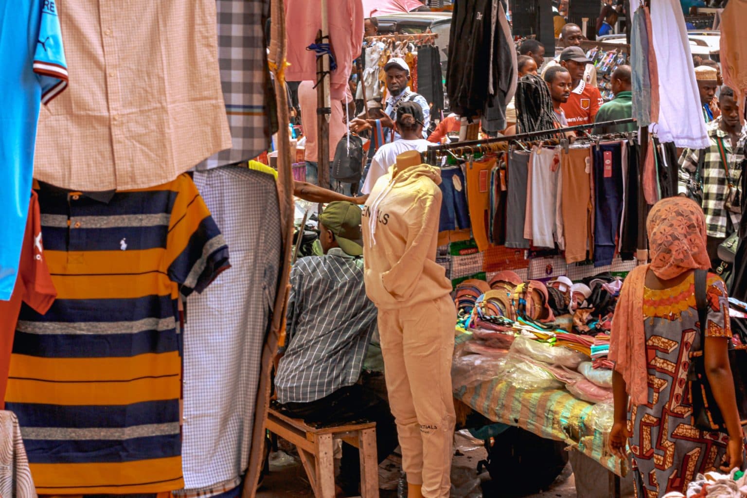 Kariakoo-shops - Volunteer-intern in Tanzania